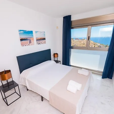 Private Balcony With Amazing Sea Views *